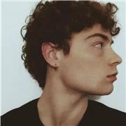 studente universitario di informatica con diploma scientifico (100)